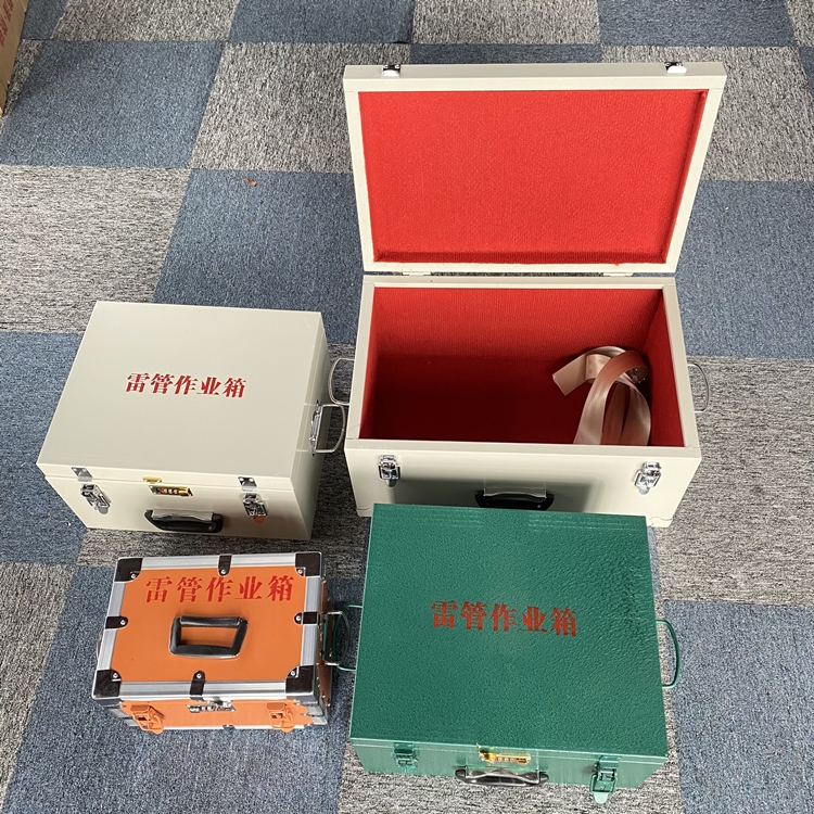 江岸爆破工程作业箱如何选择？玻璃钢与传统材质的全面对比